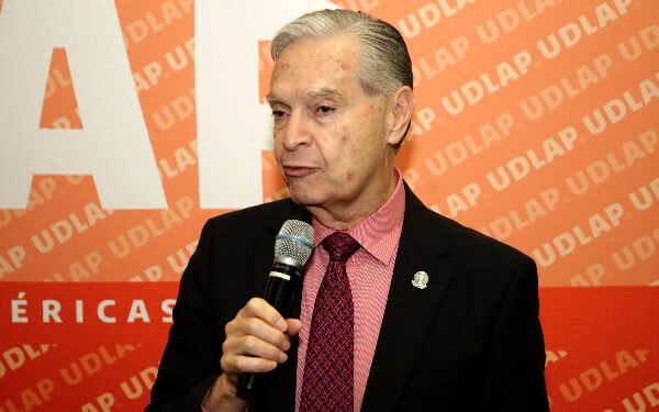 Regresa Derbez a rectoría de la UDLAP