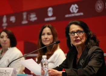 La escritora Coral Bracho gana el Premio FIL de Literatura 2023