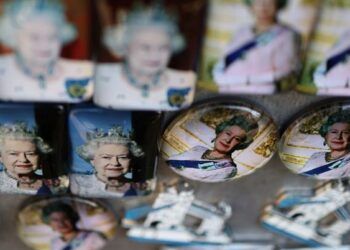 Reino Unido conmemora primer aniversario luctuoso de Isabel II