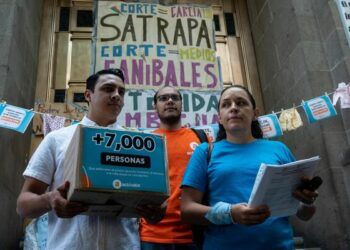 Asociaciones provida protestan contra propuesta a favor del aborto de la SCJN