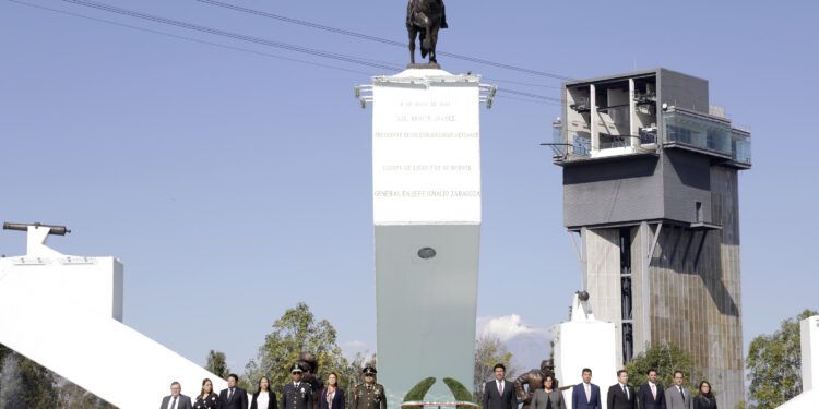 HOMENAJE A HÉROES PATRIOS