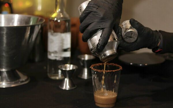Mezcaleros cifran esperanzas en el impulso a la producción