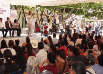 Impulsan vinculación de productores con grandes mercados