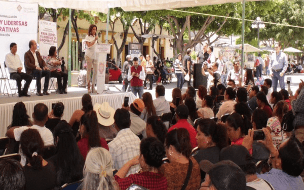 Impulsan vinculación de productores con grandes mercados