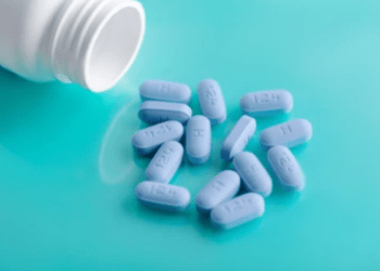 Hispano se declara culpable de distribuir medicamentos adulterados contra el VIH en EU