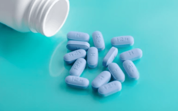 Hispano se declara culpable de distribuir medicamentos adulterados contra el VIH en EU