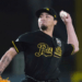 Héctor Villalobos se queda en Pericos