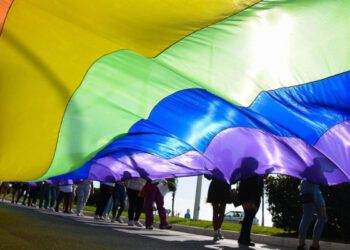Crea Francia fondo de 2.1 mdd para defender a integrantes de la comunidad LGBT