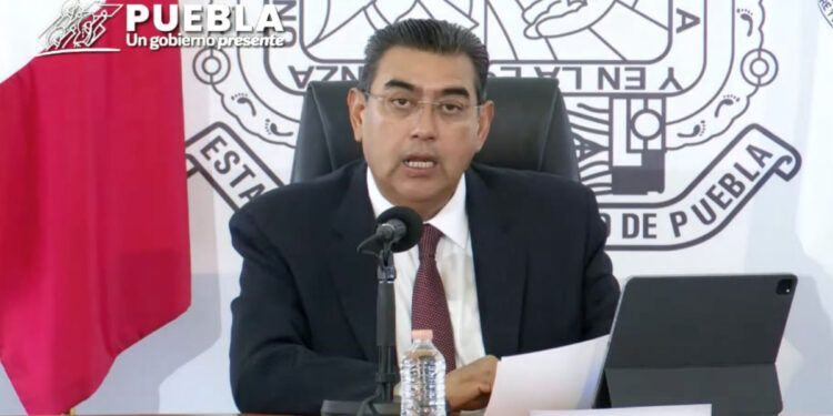 Anuncian alza salarial de 6% para trabajadores estatales