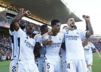 Bellingham le da el triunfo al Real Madrid sobre el Barcelona en el último minuto