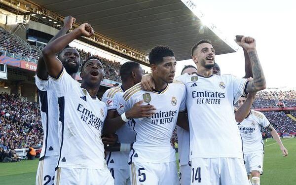 Bellingham le da el triunfo al Real Madrid sobre el Barcelona en el último minuto