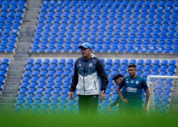 Con paliza, Pericos vuelve a mostrar su poder en el diamante