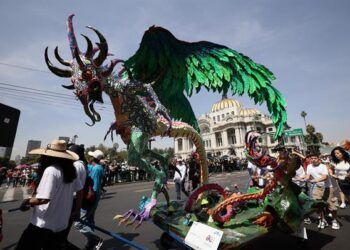 Realizan Desfile de Alebrijes en la CDMX
