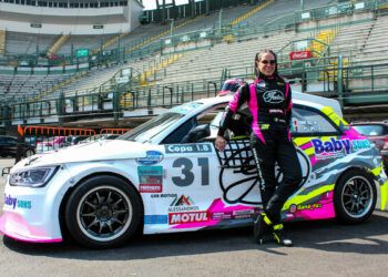 Vuelve Dana Ruz al asfalto de la mano de Tiger Racing