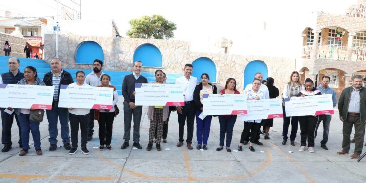 Entrega Ayuntamiento de Puebla cheque número 5 mil de «Créditos Contigo»