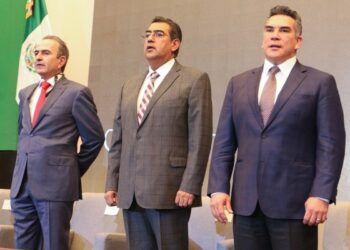 Asiste Sergio Salomón a informe de diputados locales del PRI