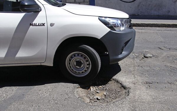 Por semana, solicitan cubrir hasta 300 baches