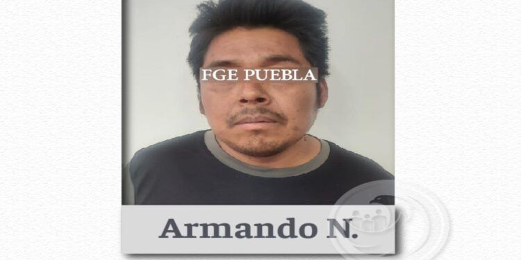 Sujeto es vinculado a proceso; quiso matar a su madre a puñaladas en San Andrés Cholula