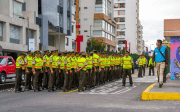 Más de 53 mil policías serán desplegados durante la segunda vuelta electoral en Ecuador