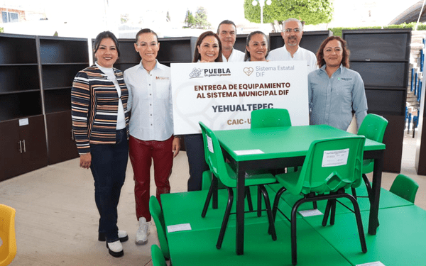 Equipan centros comunitarios de 11 municipios poblanos