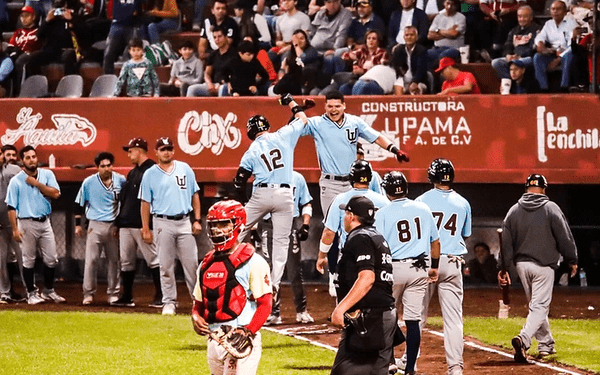 Pericos apalea 14-6 a Chileros de Jalapa en liga invernal