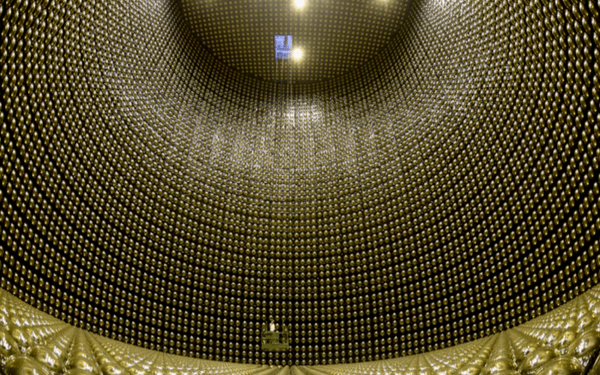 Neutrinos: más allá del Modelo Estándar de la Física de Partículas