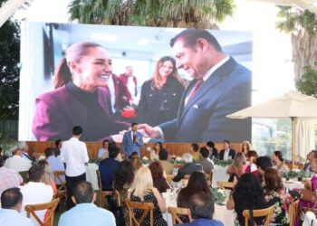 Suman esfuerzos para consolidar defensa de la 4T