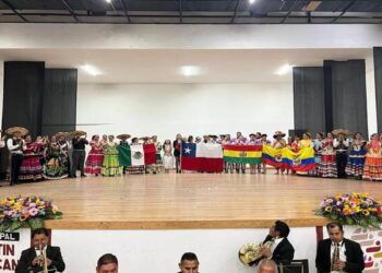 Festival de folklore “Viva la danza” en Texmelucan recibió a participantes internacionales