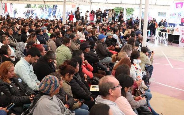Entregan apoyos en la capital poblana por 8 mdp
