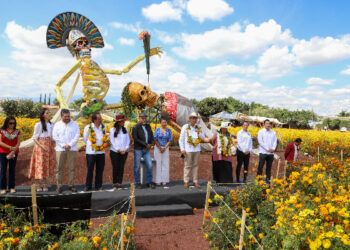 Recorre Céspedes Peregrina el Valle de Catrinas de Atlixco y altares monumentales de Huaquechula