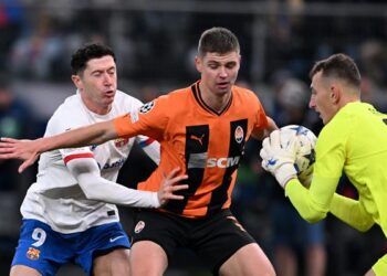 Barcelona pierde con el Shakhtar y complica su pase a octavos de Champions