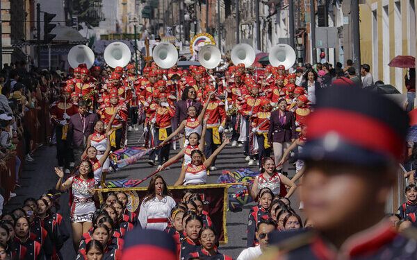 Cita de música y marcha