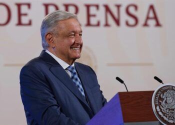 AMLO acepta la renuncia de Arturo Zaldívar a la SCJN