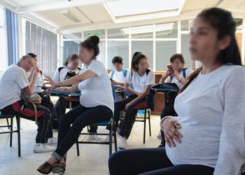 Dieron a luz 51 mujeres en vía pública; 5 adolescentes