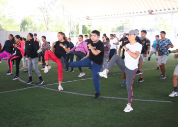 Voluntariado del Congreso de Puebla realiza con éxito clase masiva de «Zumba con Causa»