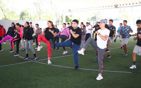 Voluntariado del Congreso de Puebla realiza con éxito clase masiva de «Zumba con Causa»