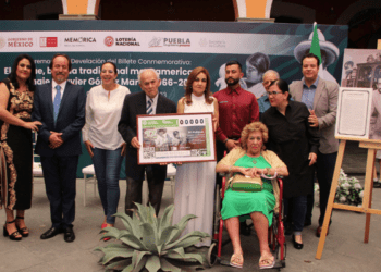 Homenajean con billete de Lotería a Javier Gómez Marín
