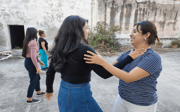 Continúa capacitación de trabajadoras del Congreso de Puebla en defensa personal