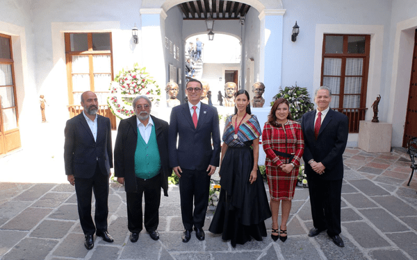 Congreso de Puebla participa en la entrega de la Medalla “Carmen Serdán”