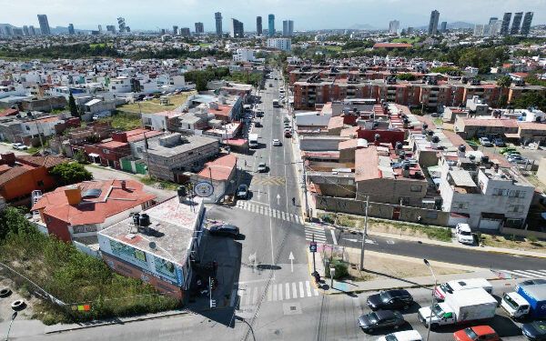 Entregan rehabilitación de calles en la colonia Mateo de Regil