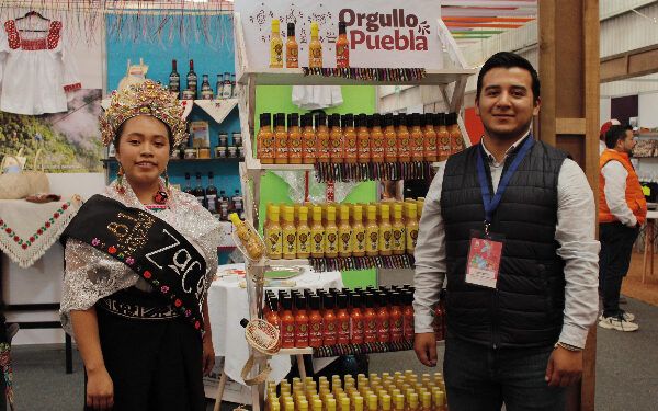 Promueven cuatro marcas «Orgullo Puebla» en Tianguis de Pueblos Mágicos de Pachuca