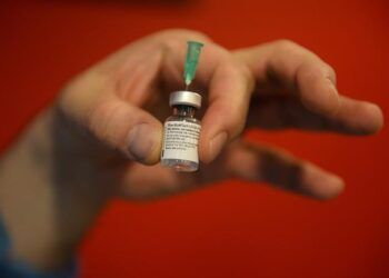 México autoriza la comercialización de vacunas anticovid de Pfizer y Moderna