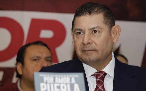 Armenta pide licencia temporal