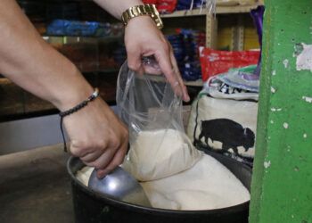Exigen freno a subida de precio del azúcar