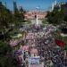 Argentinos realizan primera protesta contra gobierno de Milei