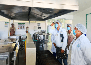 Penal de San Miguel recibe el “Distintivo H” por buen manejo de alimentos elaborados