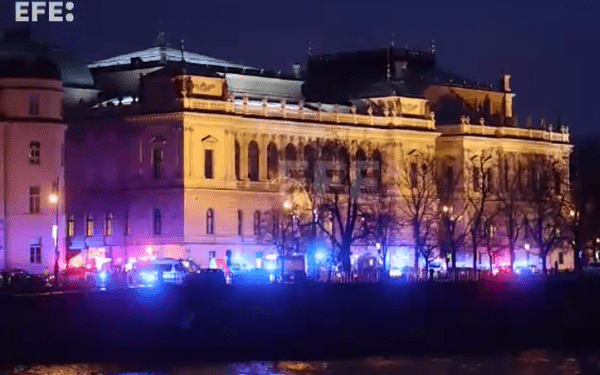Atentado en la Universidad Carolina de Praga deja 15 muertos, incluido el agresor