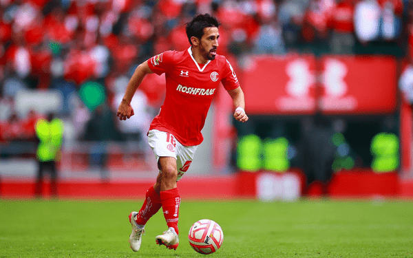 Fernando Navarro, primer fichaje del Club Puebla