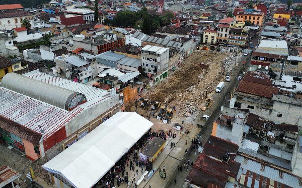 Entrega Céspedes obras en la Sierra Norte