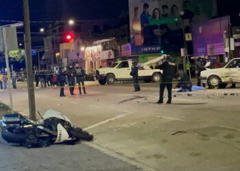 Motocicleta perdió la vida al chocar contra un vehículo en la 31 Poniente
